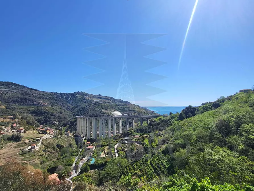 Immagine 1 di Casa indipendente in vendita  in Via Felice Cascione a Ventimiglia