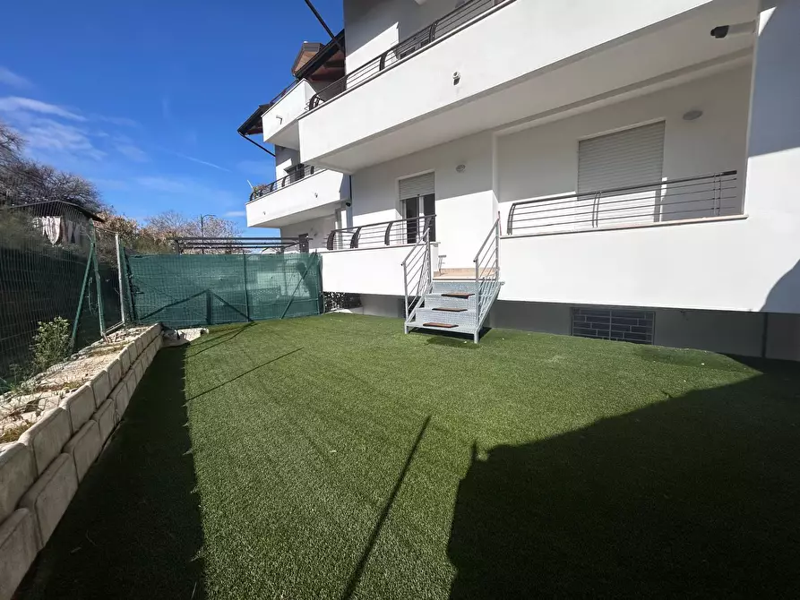 Immagine 10 di Trilocale in affitto  in Via Maiella 23 a Pescara