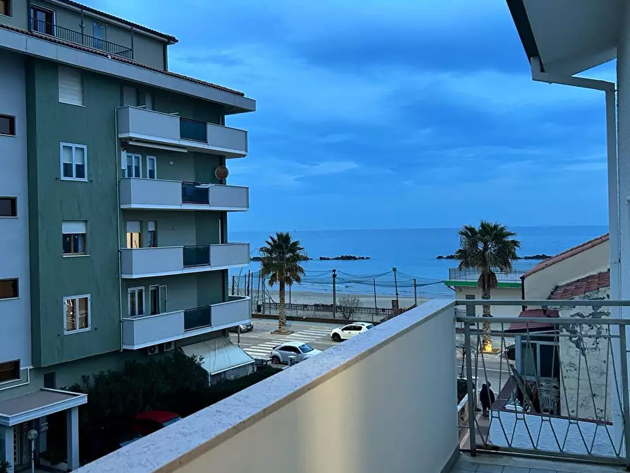 Immagine 31 di Pentalocale in affitto  in Viale Maiella 23/A a Francavilla Al Mare