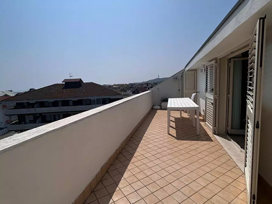 Immagine 16 di Quadrilocale in affitto  a Francavilla Al Mare