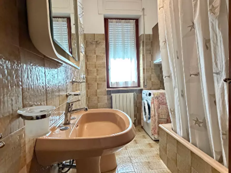 Immagine 24 di Quadrilocale in affitto  in Viale Maiella 23/a a Francavilla Al Mare