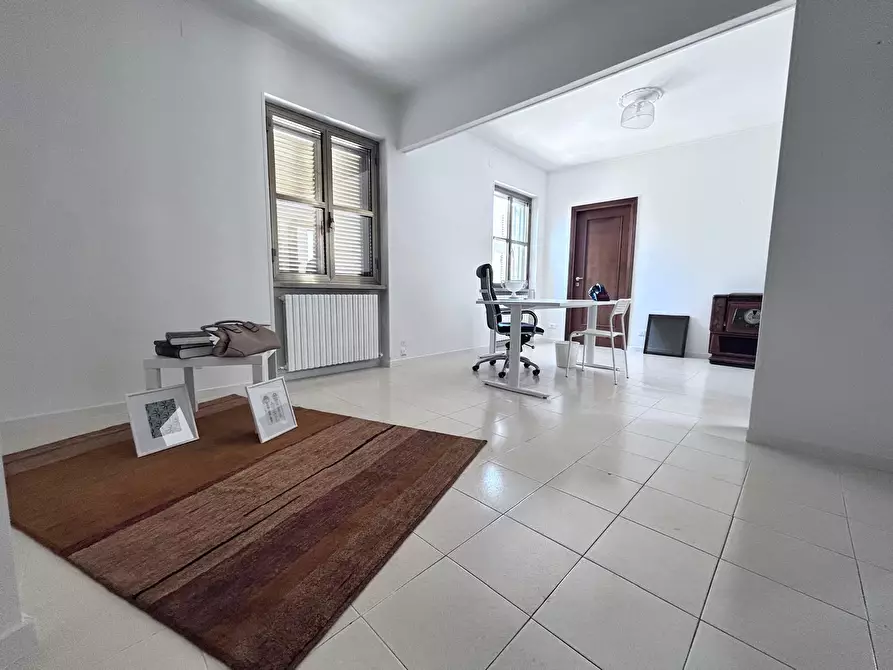 Immagine 3 di Ufficio in affitto  a Chieti