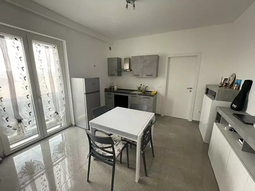 Immagine 1 di Bilocale in affitto  in Viale Maiella 23 a Chieti