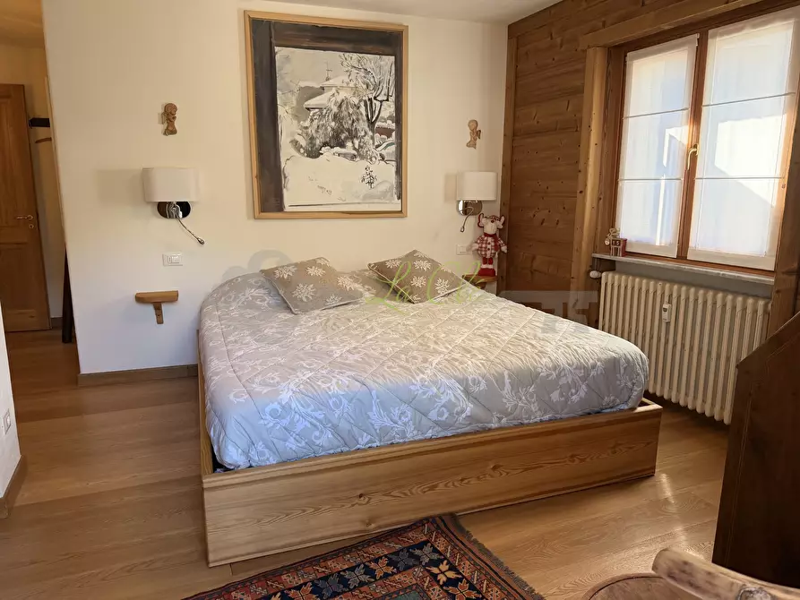 Immagine 10 di Trilocale in vendita  a Courmayeur