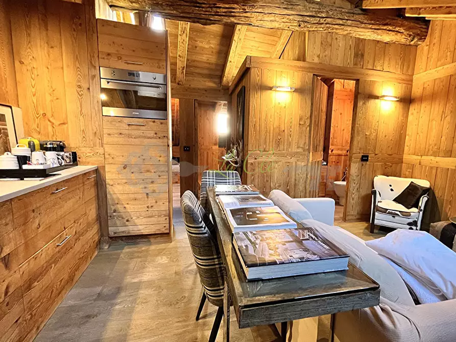 Immagine 7 di Trilocale in vendita  in Via Circonvallazione 11 a Courmayeur