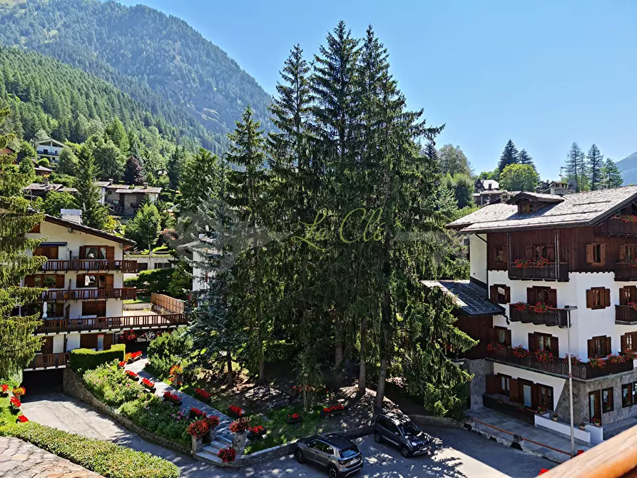 Immagine 12 di Trilocale in affitto  in Rue de Verrand 41 a Pre'-Saint-Didier