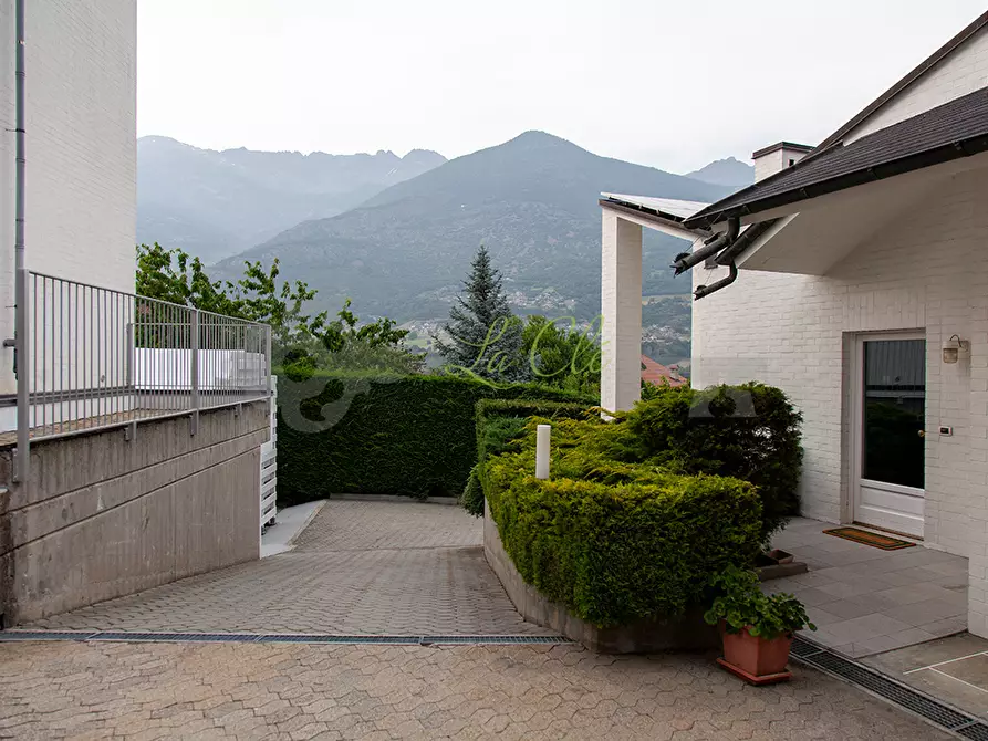 Immagine 45 di Albergo/B&B/Residence in vendita  a Brissogne