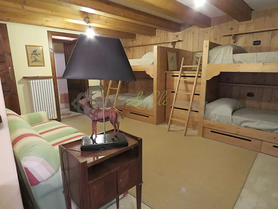 Immagine 15 di Trilocale in affitto  in Regione Belvedere 4 a Courmayeur