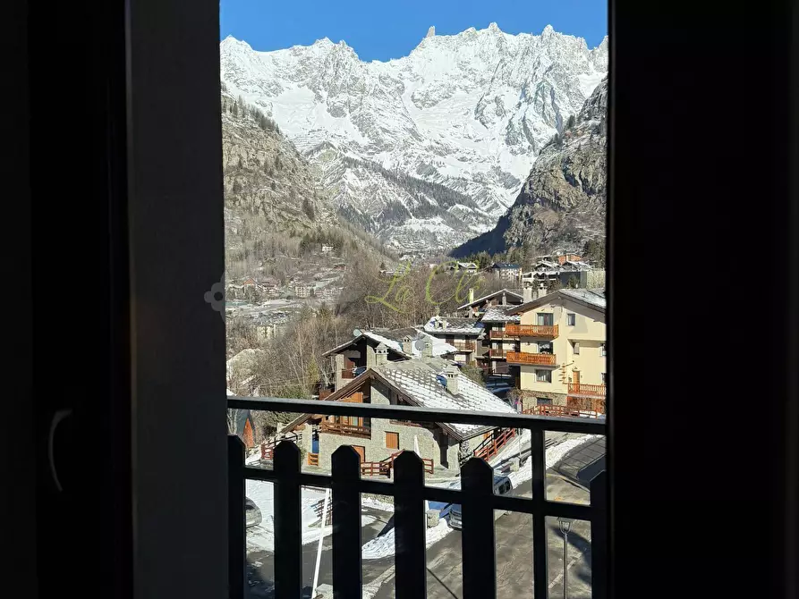 Immagine 27 di Mansarda in vendita  a Courmayeur