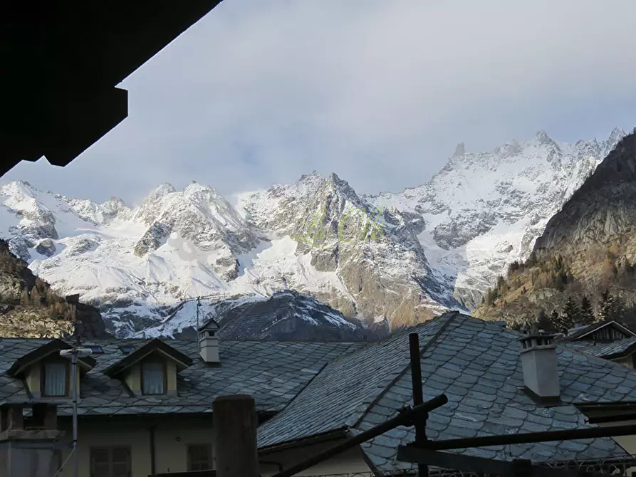 Immagine 19 di Quadrilocale in affitto  in Passaggio Truchet 2B a Courmayeur