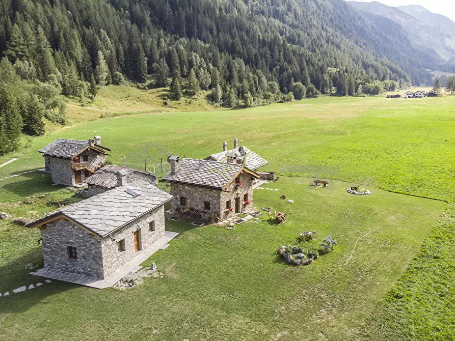 Immagine 17 di Trilocale in affitto  in Località Cuignon 1 a Courmayeur