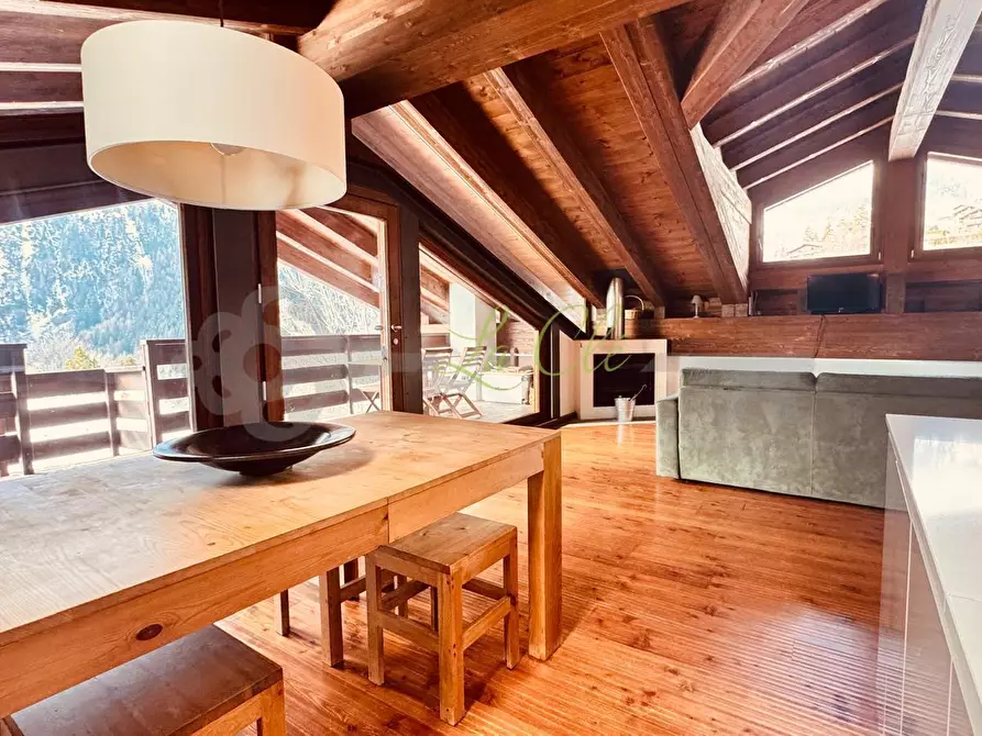 Immagine 6 di Mansarda in affitto  a Pre'-Saint-Didier