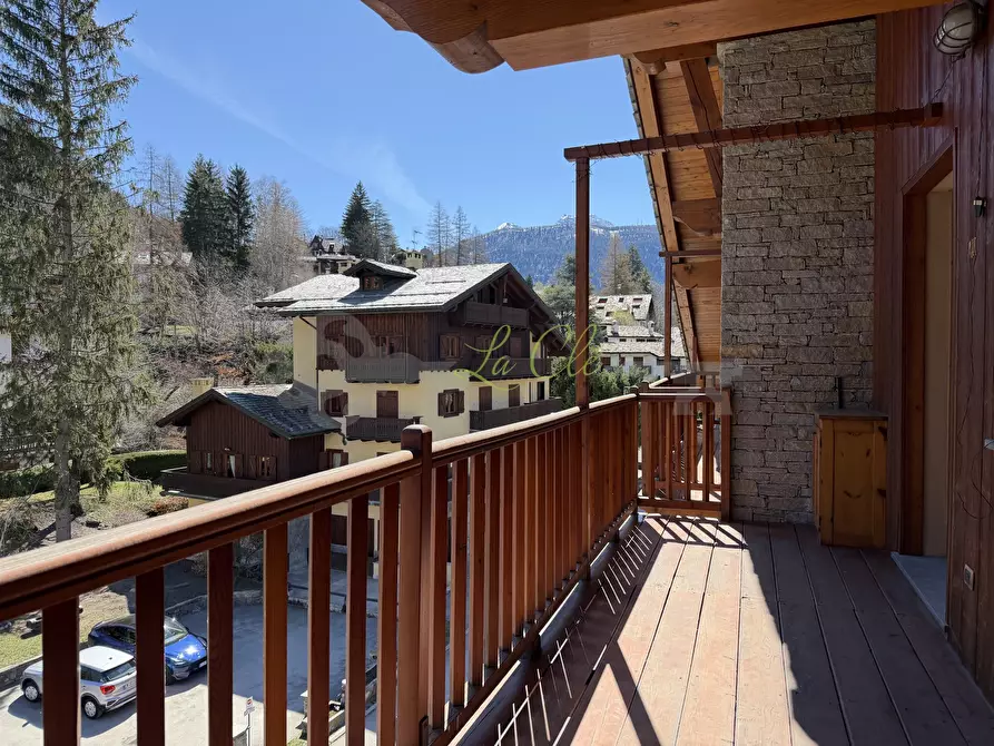 Immagine 37 di Trilocale in affitto  in Strada Regionale 41 a Courmayeur