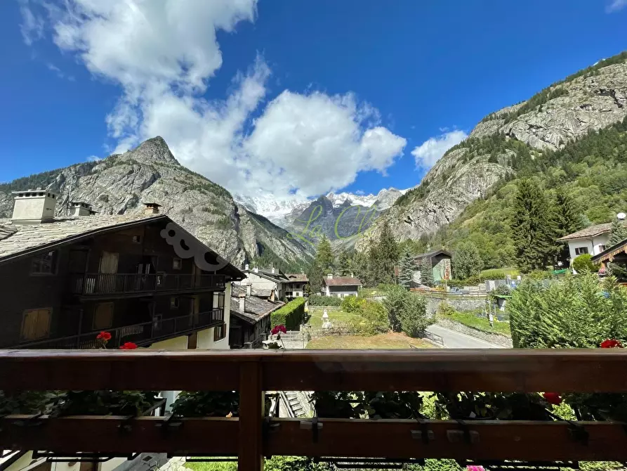 Immagine 25 di Quadrilocale in affitto  in Strada Plan Gorret a Courmayeur
