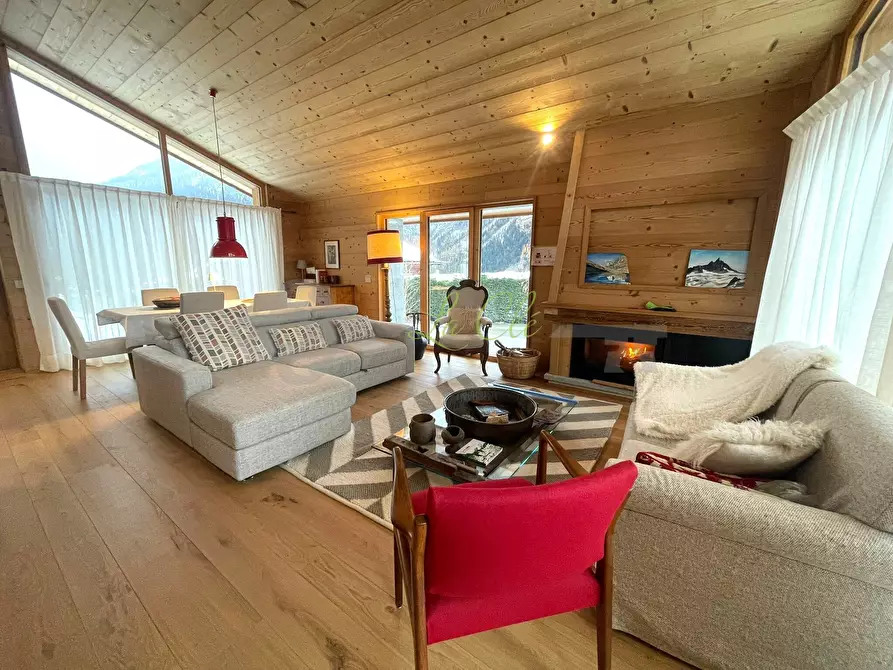 Immagine 11 di Trilocale in affitto  a Pre'-Saint-Didier