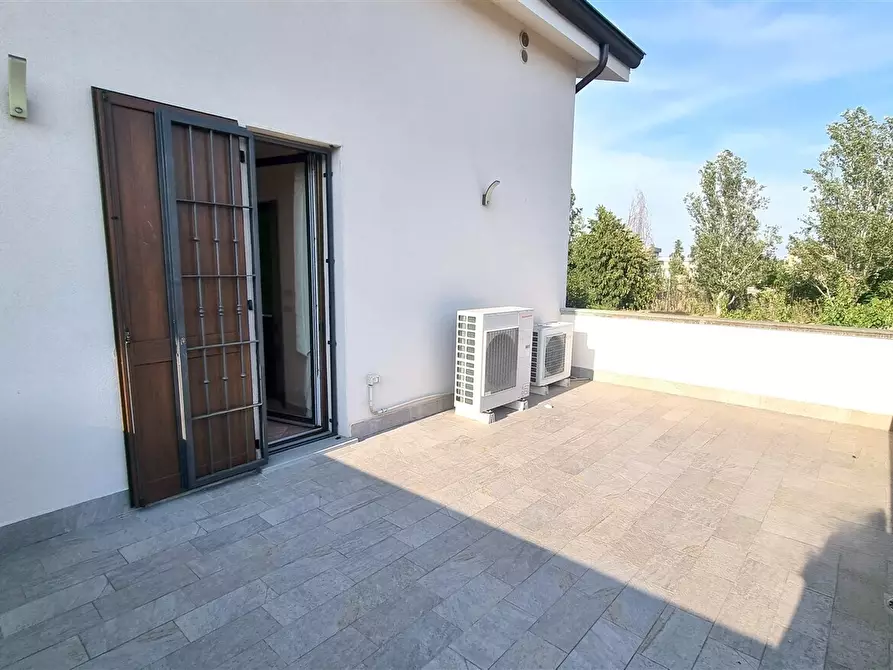 Immagine 10 di Casa trifamiliare in vendita  in Via Ottavio Pattacini 1 a Parma