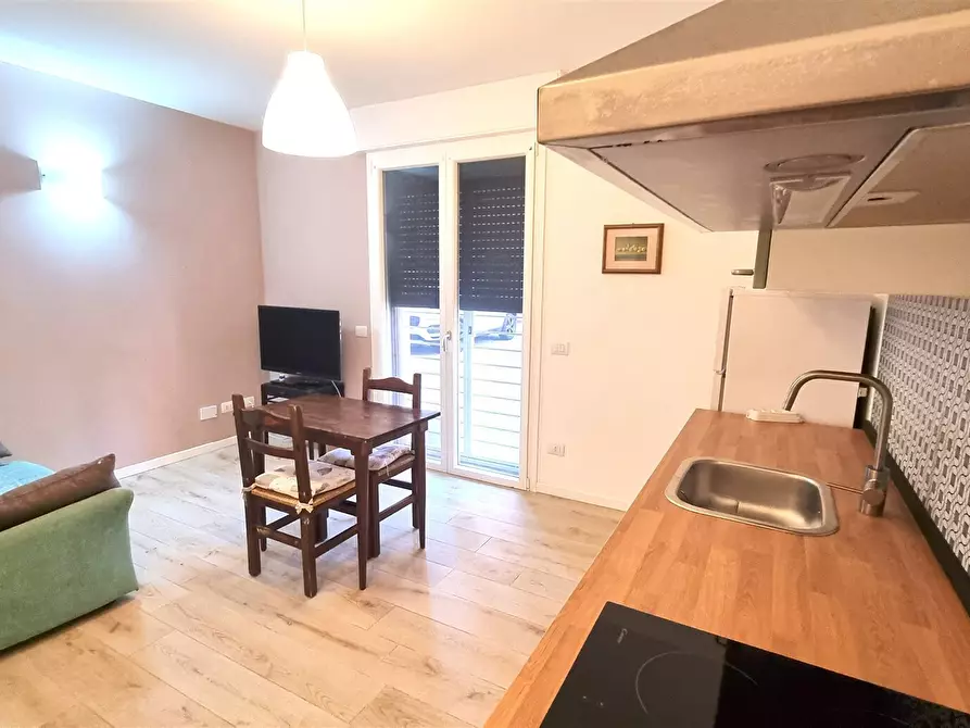 Immagine 1 di Bilocale in affitto  in Viale dei Mille 70 a Parma