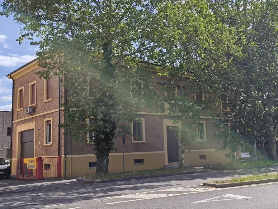 Immagine 23 di Trilocale in vendita  in Viale Raimondo Montecuccoli 4 a Modena