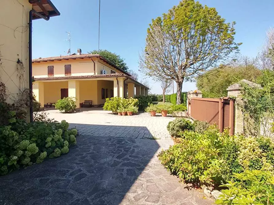 Immagine 12 di Villa in vendita  in Stradello Giovanardi 95 a Modena