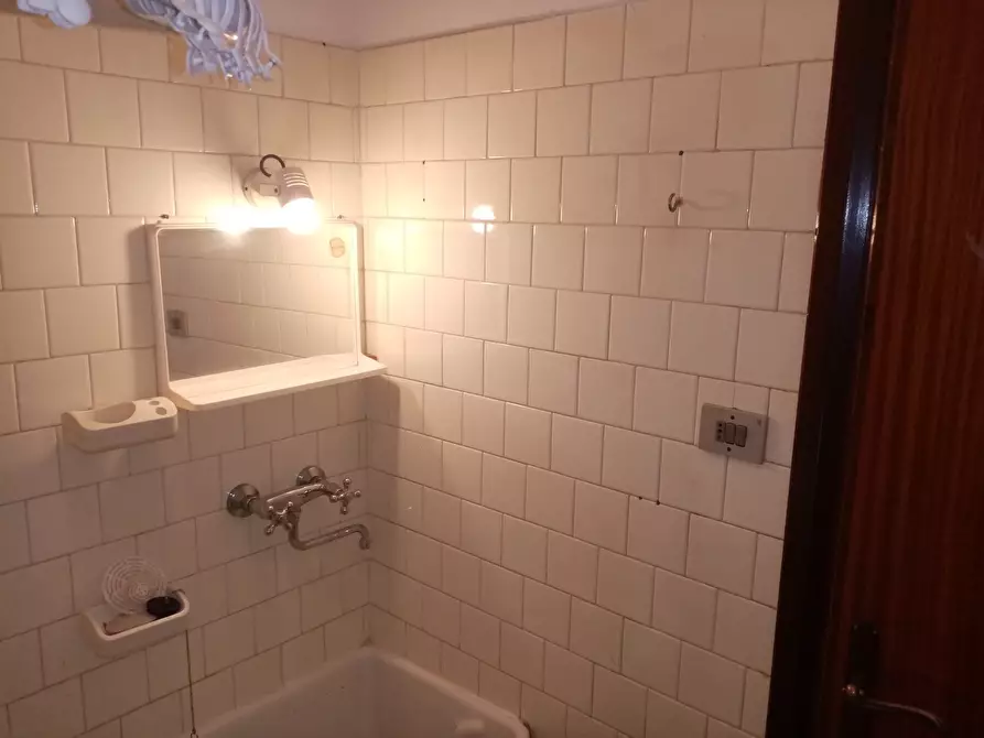 Immagine 25 di Quadrilocale in vendita  in Viale Giosuè Borsi 17 a Terni