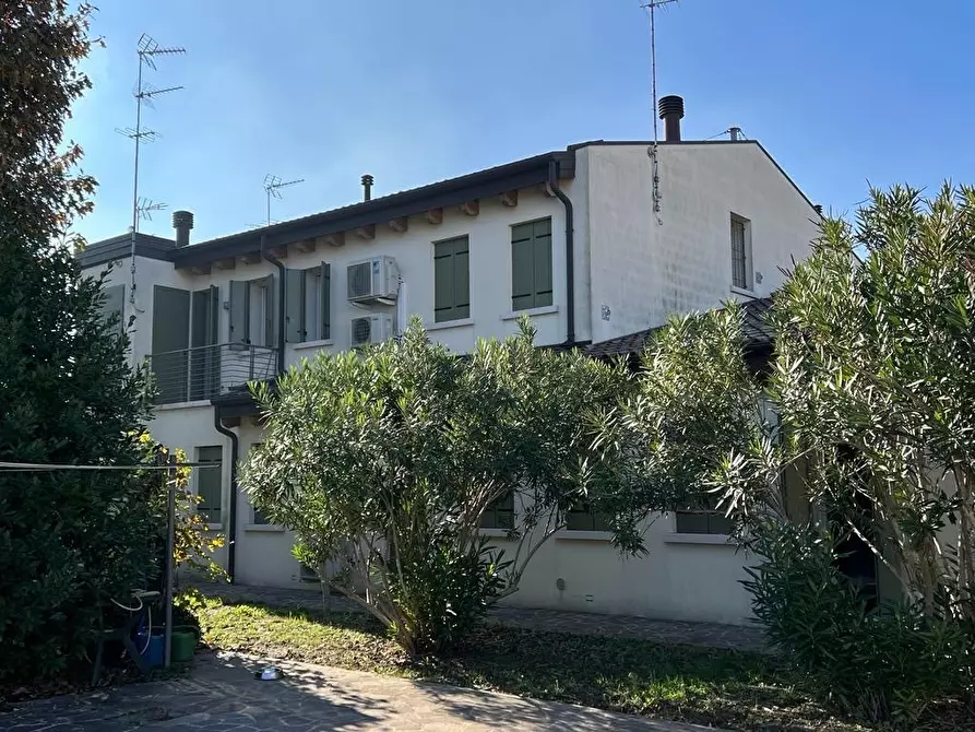 Immagine 42 di Villa in vendita  a Rovigo