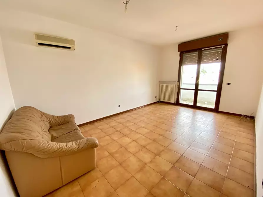 Immagine 1 di Trilocale in affitto  in via incao a Rovigo