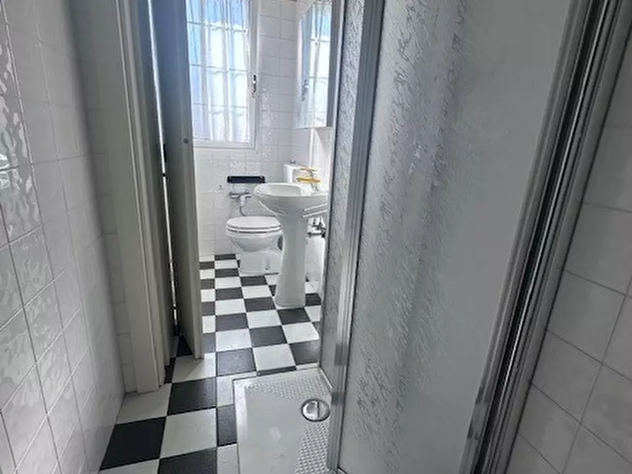 Immagine 6 di Casa indipendente in vendita  a Rovigo