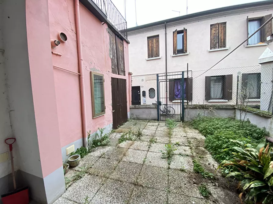 Immagine 8 di Villetta a schiera in vendita  in Via Fratelli Cairoli a Adria