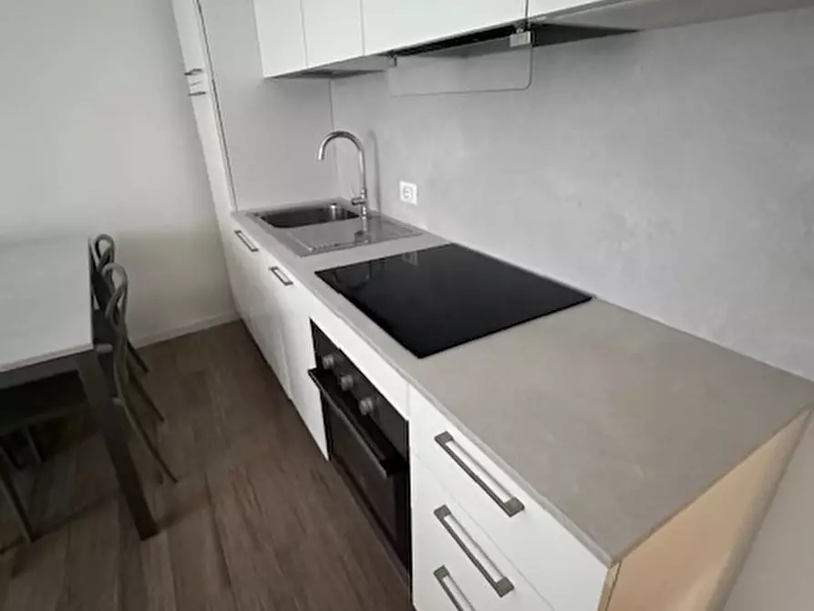 Immagine 5 di Trilocale in vendita  a Rovigo