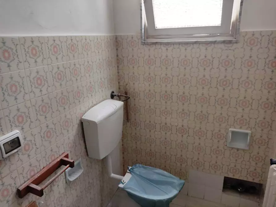 Immagine 9 di Trilocale in vendita  in Via col di lana 3B a Bari