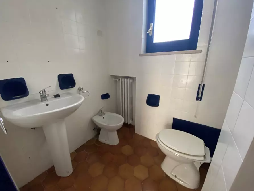 Immagine 9 di Bilocale in vendita  in Via Giovanni Verga 8 a Modugno