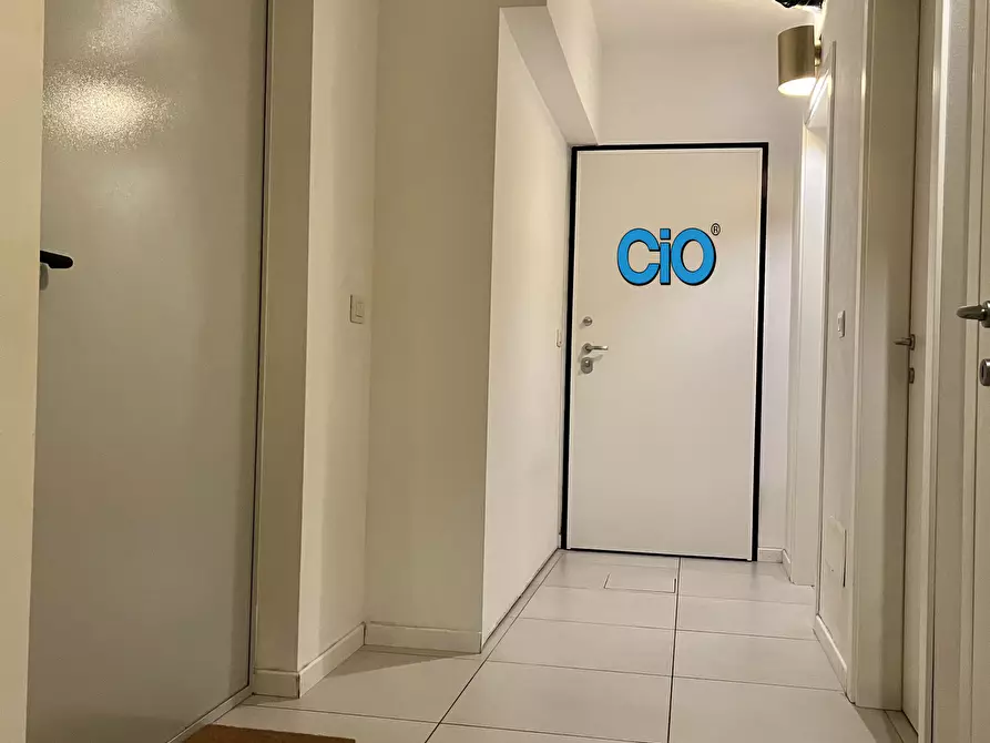 Immagine 7 di Loft/Open space in vendita  a Bologna