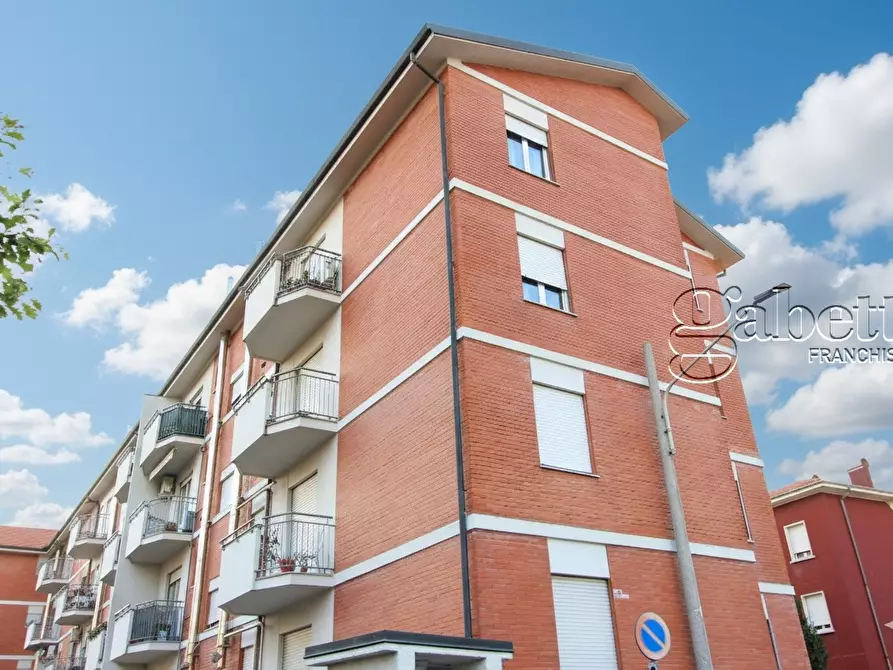 Immagine 1 di Trilocale in vendita  in Via Guglielmo Marconi a Pogliano Milanese