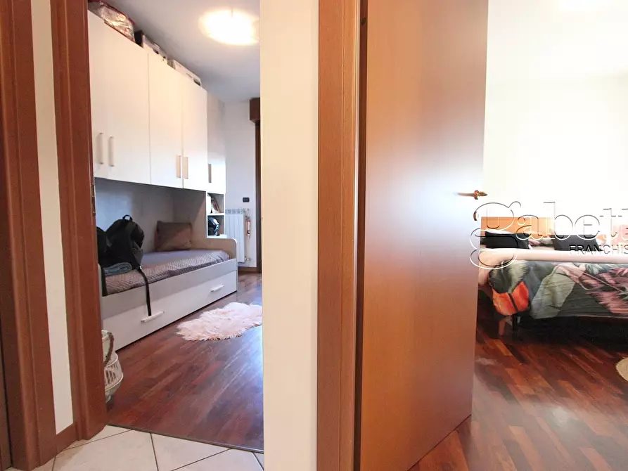 Immagine 11 di Trilocale in vendita  in giacomo leopardi a Lainate