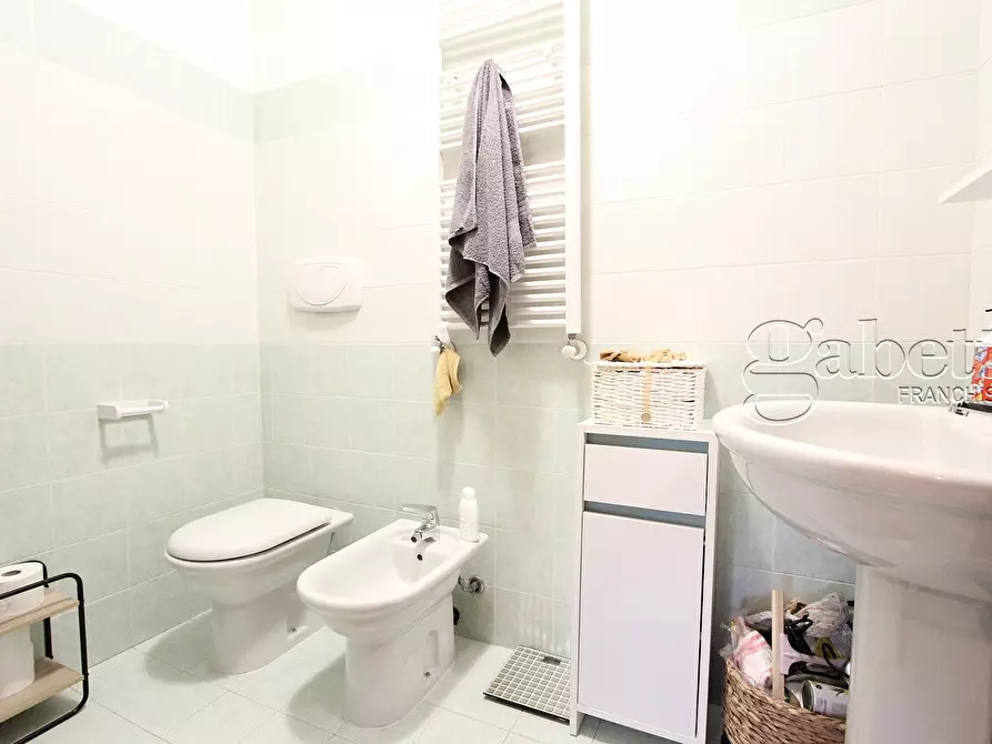 Immagine 20 di Trilocale in vendita  in giacomo leopardi a Lainate