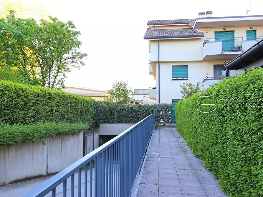 Immagine 1 di Trilocale in vendita  in giacomo leopardi a Lainate