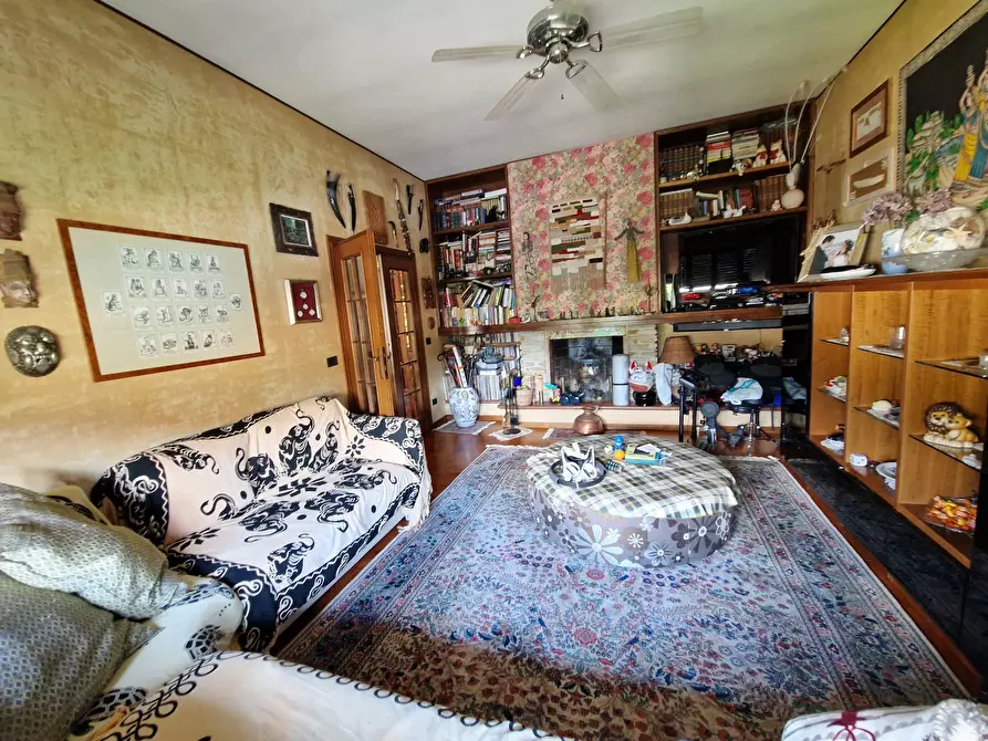 Immagine 3 di Villa in vendita  in Via del Bozzo a Lucca