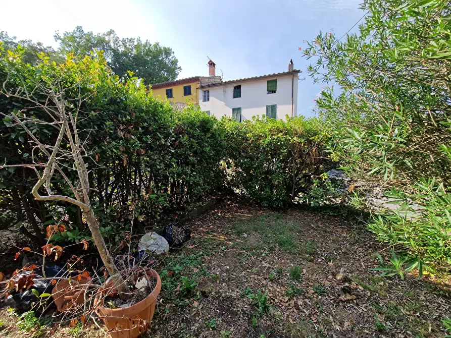 Immagine 1 di Terratetto in vendita  in Via della Billona 1961 a Lucca