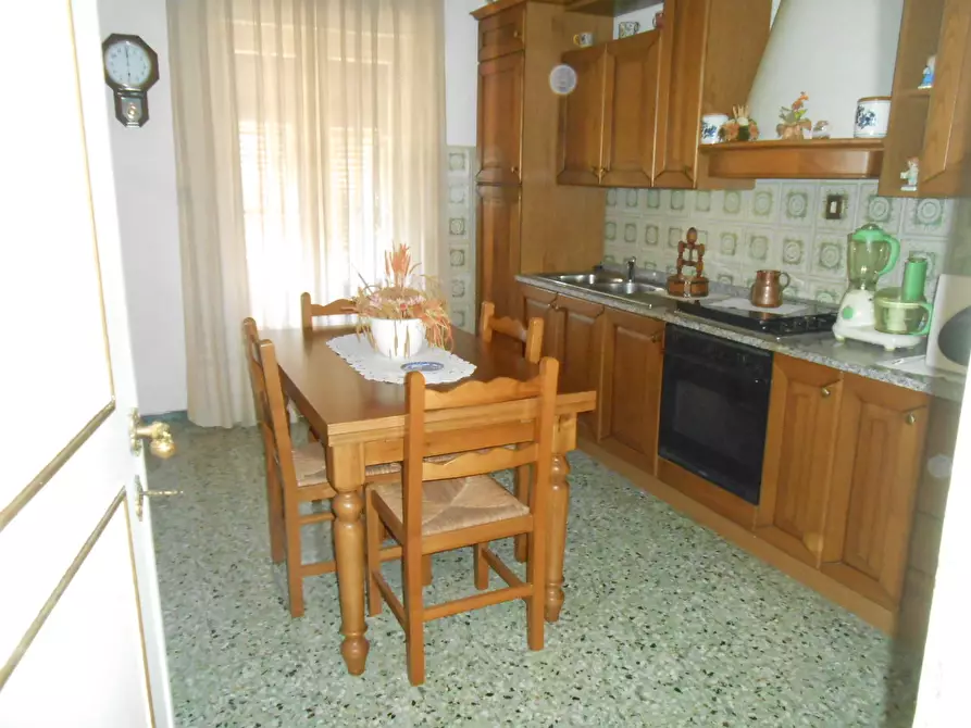 Immagine 8 di Villa in vendita  in Via per Chiatri a Lucca