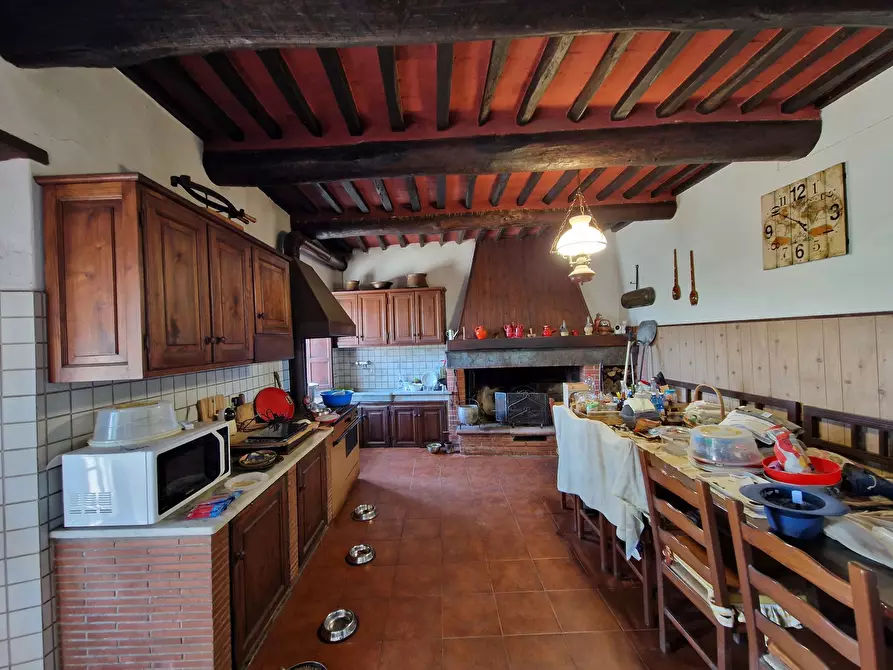 Immagine 55 di Rustico / casale in vendita  in Via Vecchia di Nozzano a Lucca