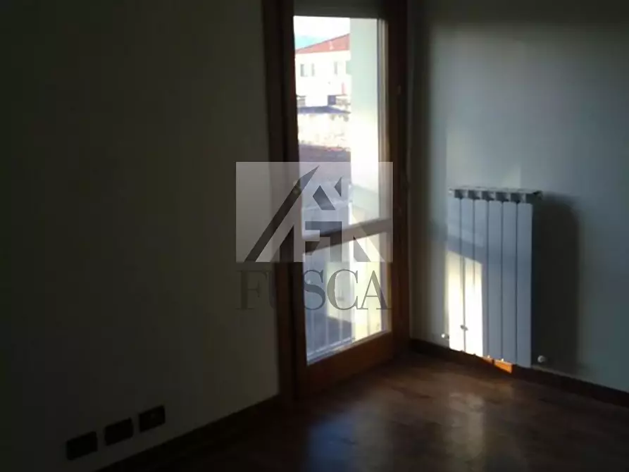 Immagine 14 di Trilocale in vendita  in Traversa I Via Romana a Lucca