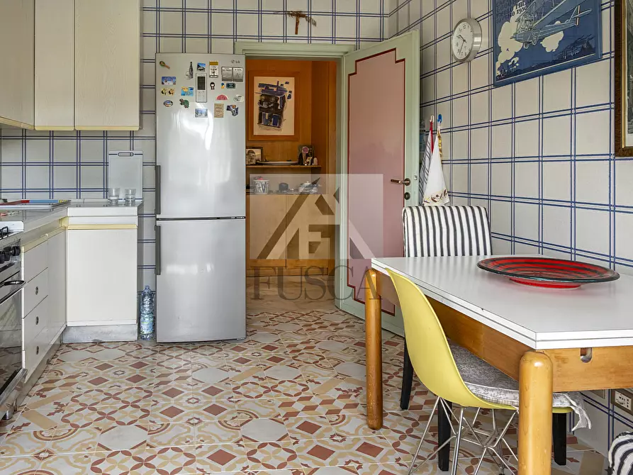 Immagine 3 di Pentalocale in vendita  in Via Pisana a Lucca