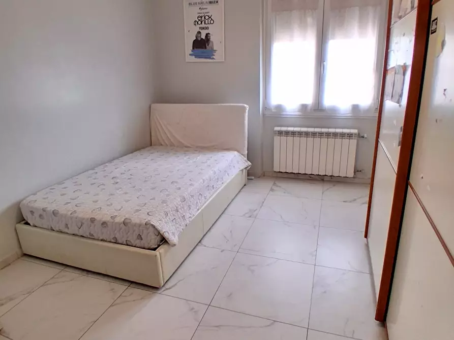 Immagine 5 di Quadrilocale in vendita  in Via Cesare Sardi a Lucca