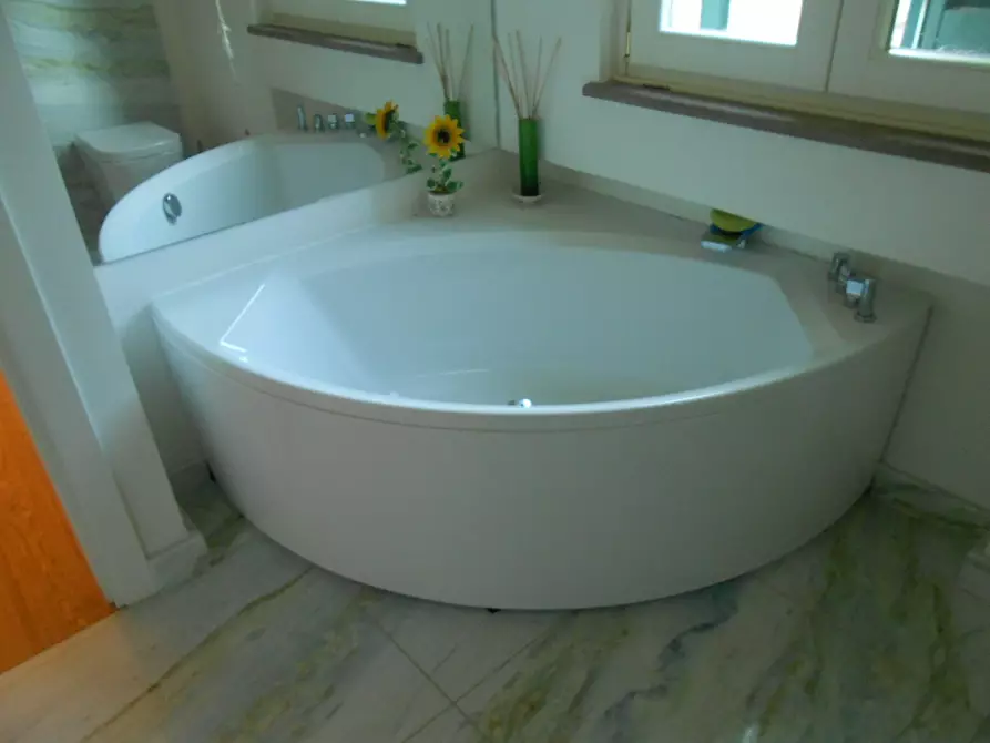 Immagine 58 di Villa in vendita  in Via Francesco Ferraris a Lucca