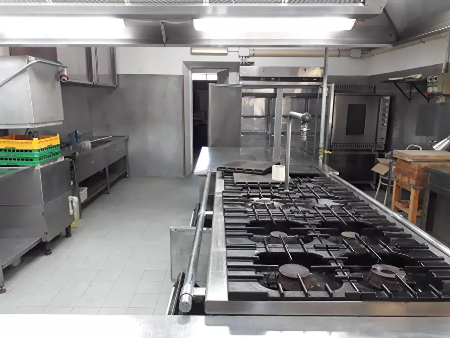 Immagine 4 di Bar / Ristorante in vendita  in porcari a Lucca