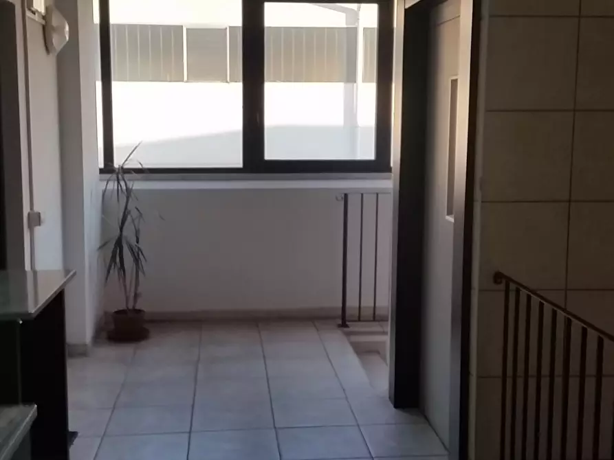 Immagine 6 di Ufficio in vendita  in Via de gasperi a Lucca