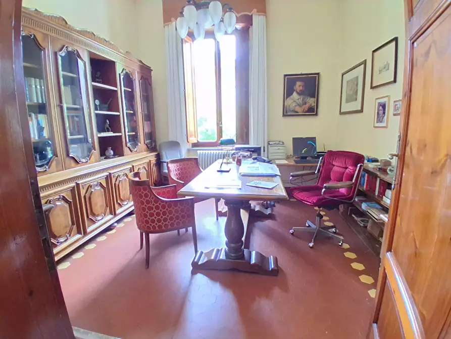 Immagine 5 di Ufficio in vendita  in Via Castruccio Buonamici a Lucca