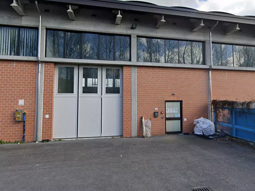 Immagine 1 di Attività artigianale in vendita  in Via Sarzanese 2649 a Lucca