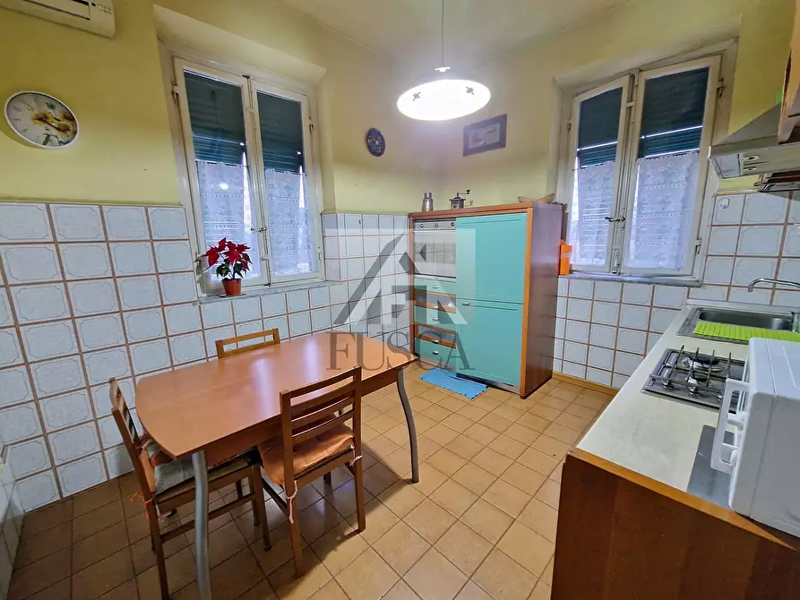 Immagine 5 di Quadrilocale in vendita  in Via di Salicchi a Lucca