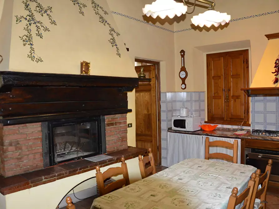 Immagine 8 di Rustico / casale in vendita  in vai elle chiesa a Lucca